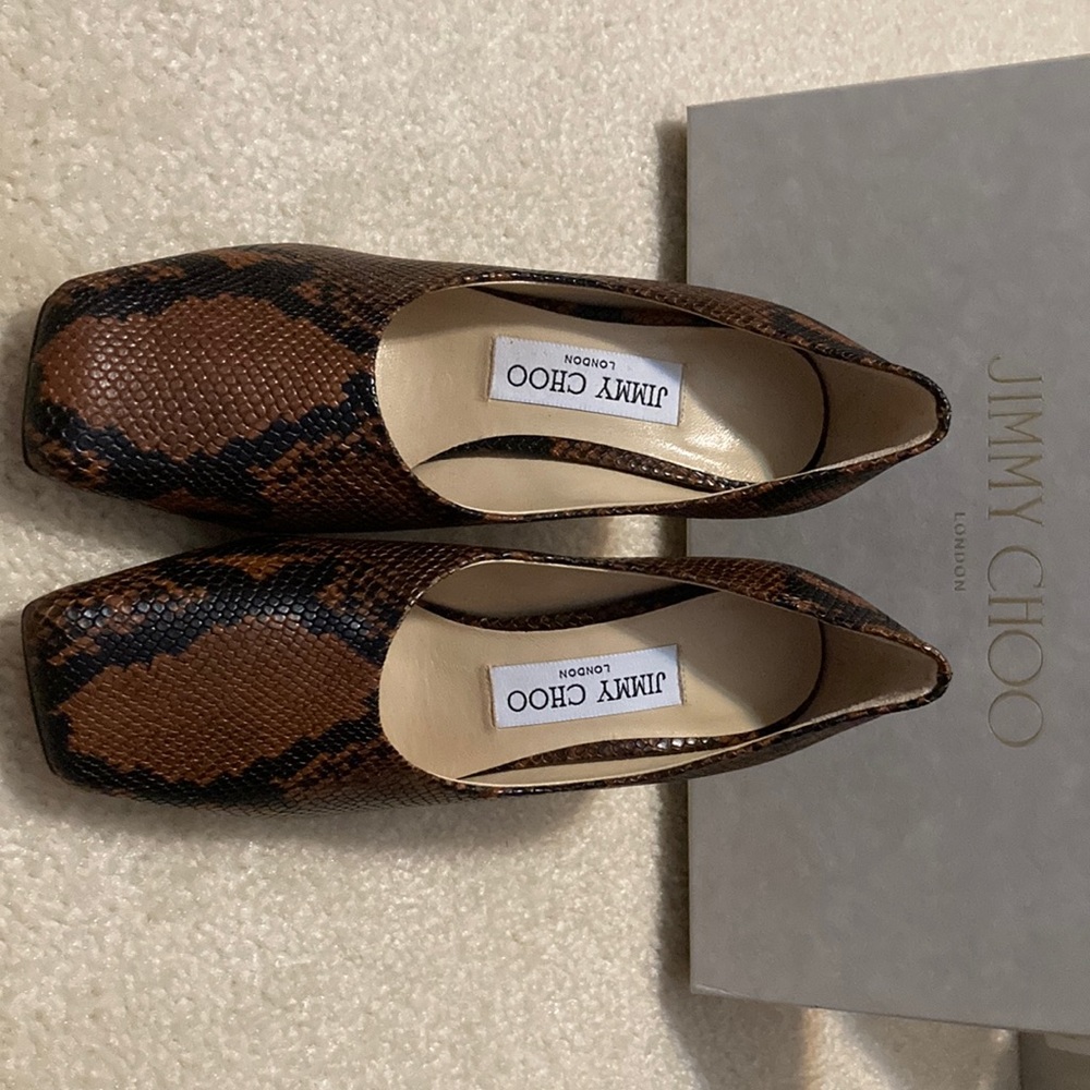 Jimmy Choo . Size 35 (US size 5 medium ) brown and black printed